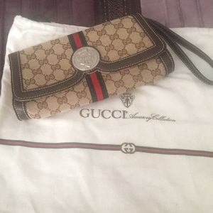 Gucci wristlet